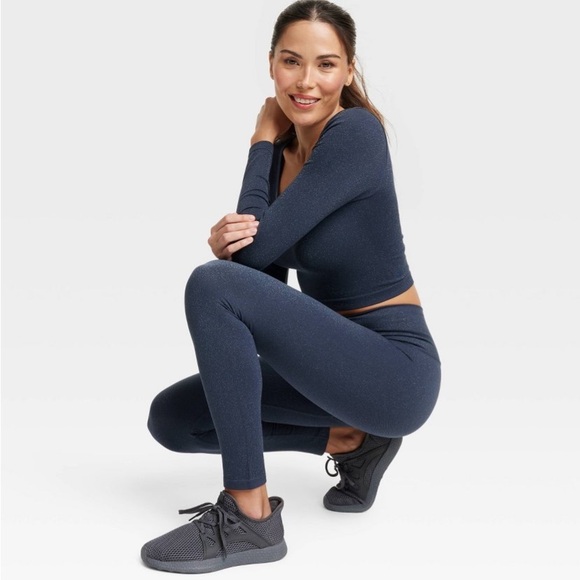 Lurex Sparkle Seamless High-Rise Leggings All In Motion Black Blue Green Shimmer - Picture 4 of 15